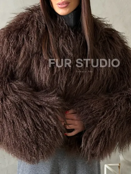 Модный полушубок из ламы - фото 1