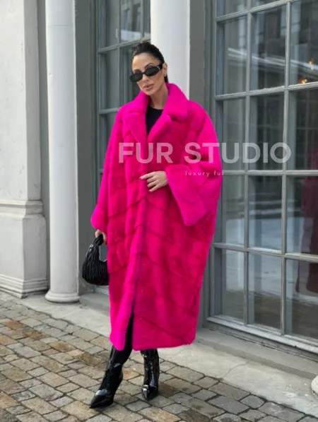 Шуба из меха норки в стиле Oversize - цвет фуксия - фото 3