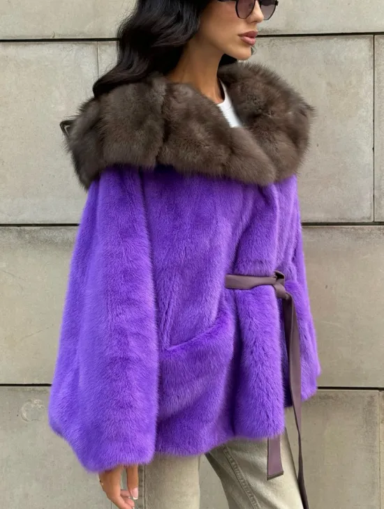Шуба из норки Violet с капюшоном из меха куницы - фото 7