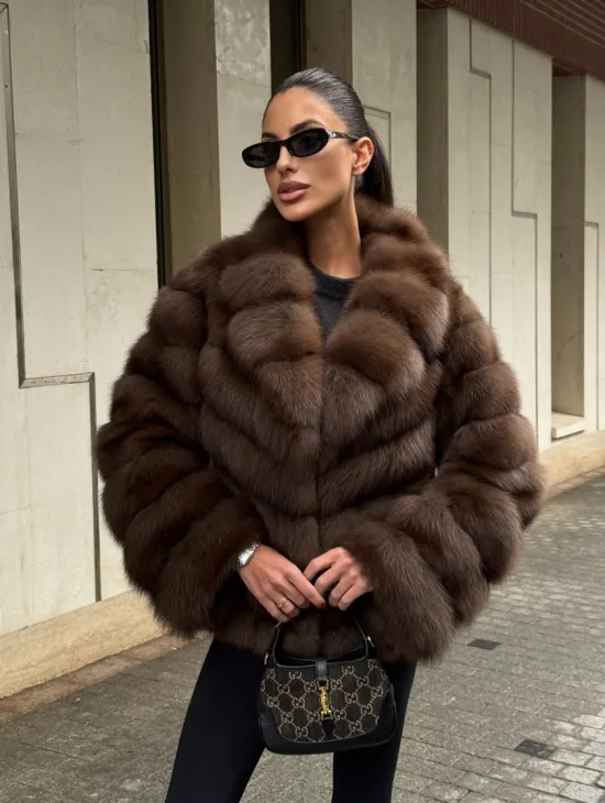 Шуба из меха куницы Dark с английским воротником - фото 8