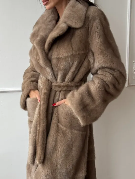 Длинная шуба прямого кроя из меха североамериканской норки с боковыми шлицами - фото 2