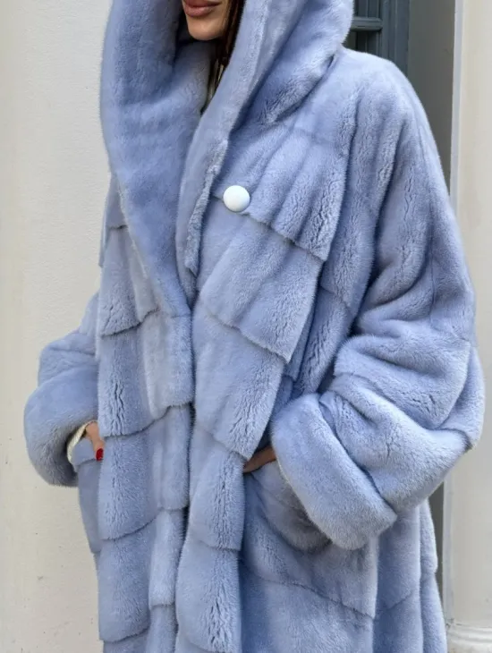 Шуба кимоно LUXURY FASHION из меха голубой норки с капюшоном - фото 2