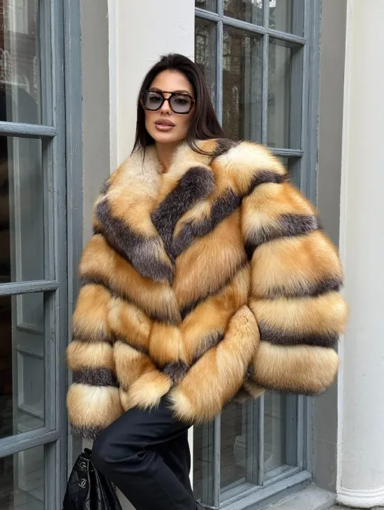 Шуба из меха лисы Golden-grey fox с английским воротником, с поясом - фото 11