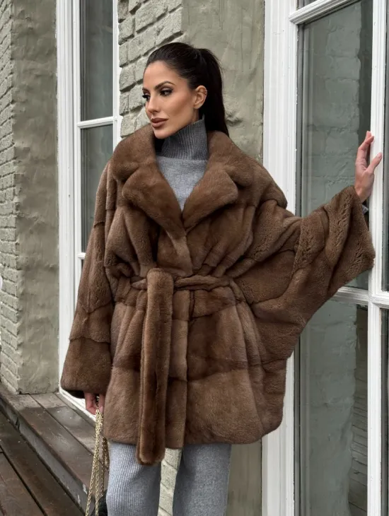 Premium мех, шуба летучая мышь из аукционной норки в натуральном цвете пастель - фото 0