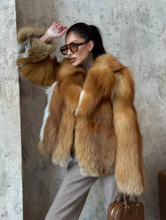 Короткая шуба из натуральной рыжей лисы - фото 9
