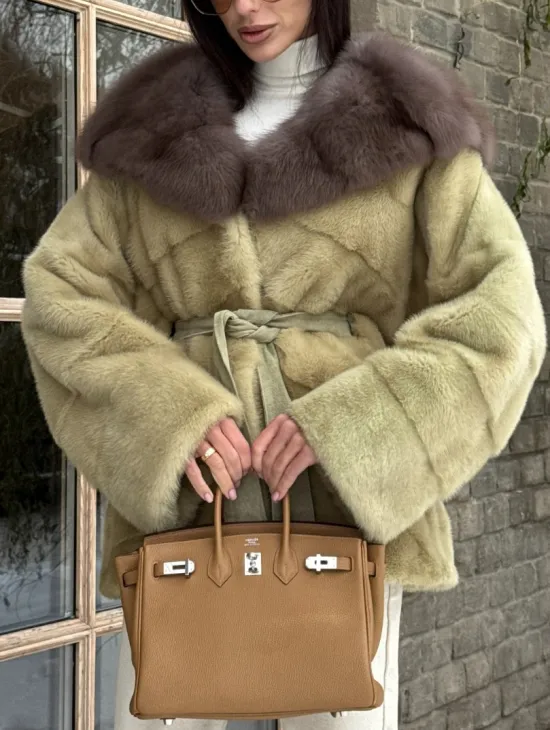 Полушубок норковый автоледи с капюшоном из куницы цвет фисташковый - фото 1