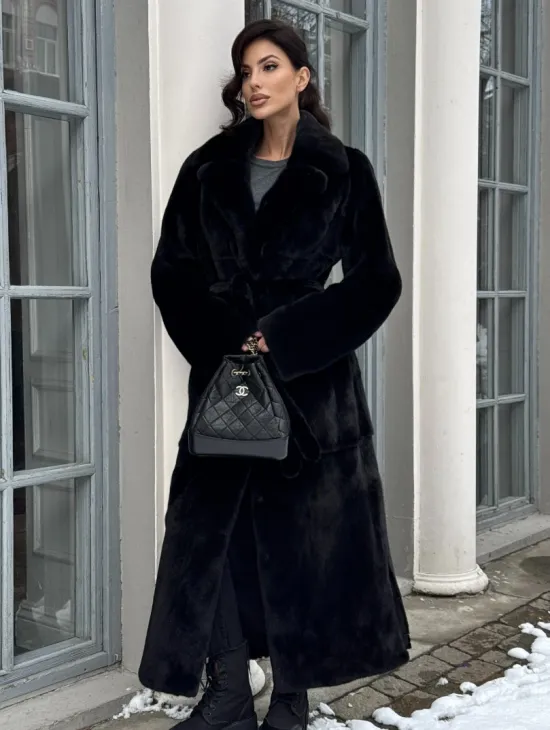 Классическая шуба из норки Blackglama с английским воротником и боковыми шлицами - фото 4