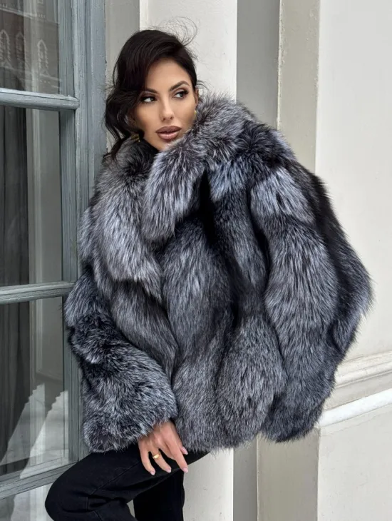 Короткий женский полушубок из чернобурки английский воротник - фото 6