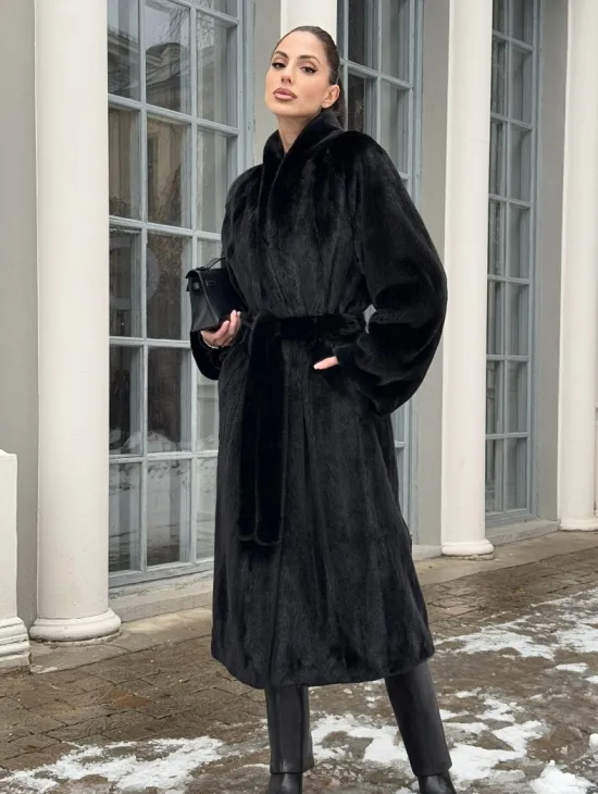 Натуральная женская норковая шуба из аукционного меха норки Blackglama - фото 2