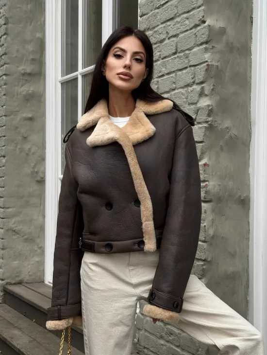 Кроп - дубленка двубортная Dark brown на пуговицах - фото 11