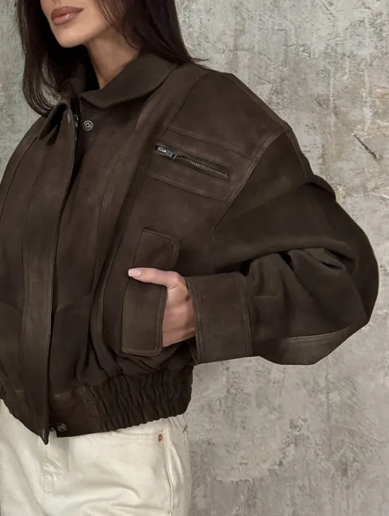 Современный кроп - бомбер из натуральной замши - фото 1