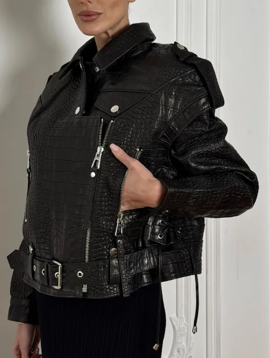 Укороченная куртка из натуральной кожи «CROCO» BLACK со шнуровкой на спине - фото 2