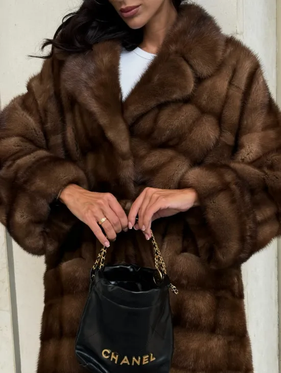Норковая шуба в цвете соболь с английским воротником - фото 3