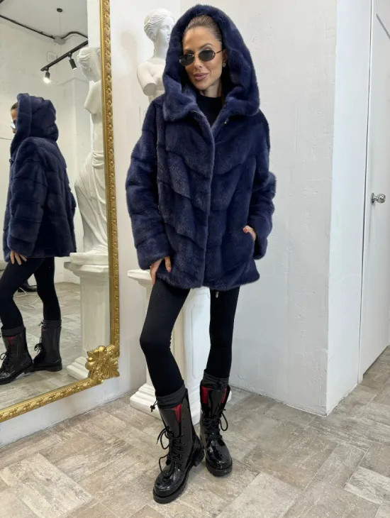 Короткая шуба из импортной норки с капюшоном - фото 6