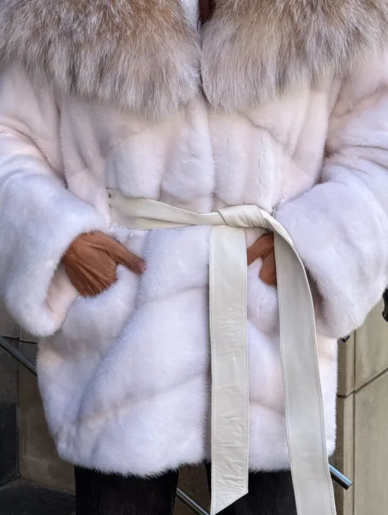 Норковая шуба с мехом рыси - белая - фото 2