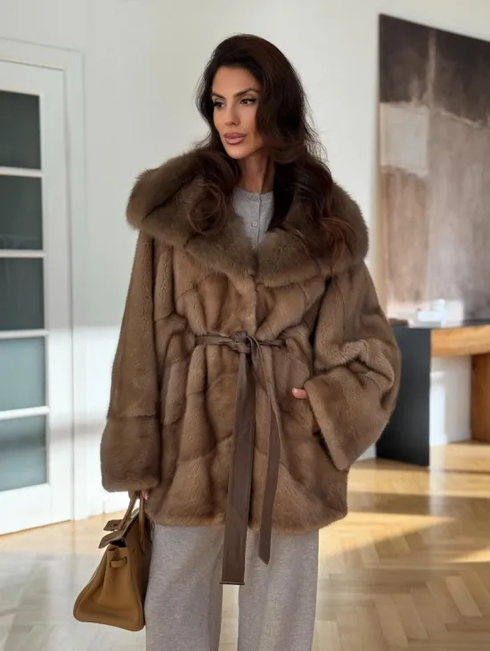 Шуба норковая бежевая с капюшоном - фото 6