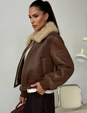 Короткая дубленка - женская - фото 6