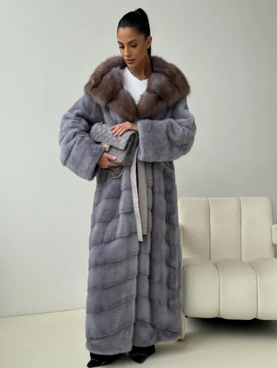 Голубая норковая шуба с капюшоном куницы - фото 6