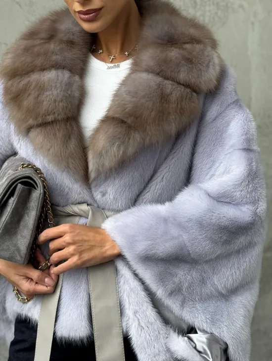 Короткая норковая шуба с воротником куницы - фото 2