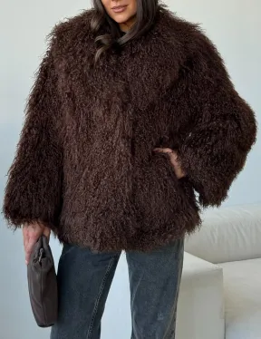 Коричневая шуба из ламы - фото 3