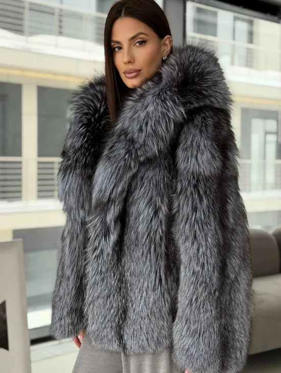 Полушубок из чернобурки с капюшоном - фото 4