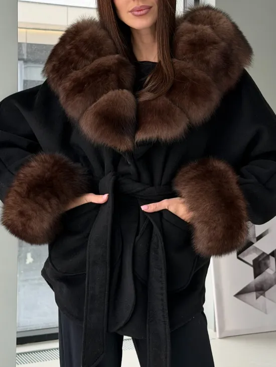 Пальто с капюшоном из финского песца - фото 1